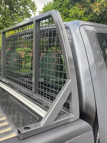 Grille arrière Nissan