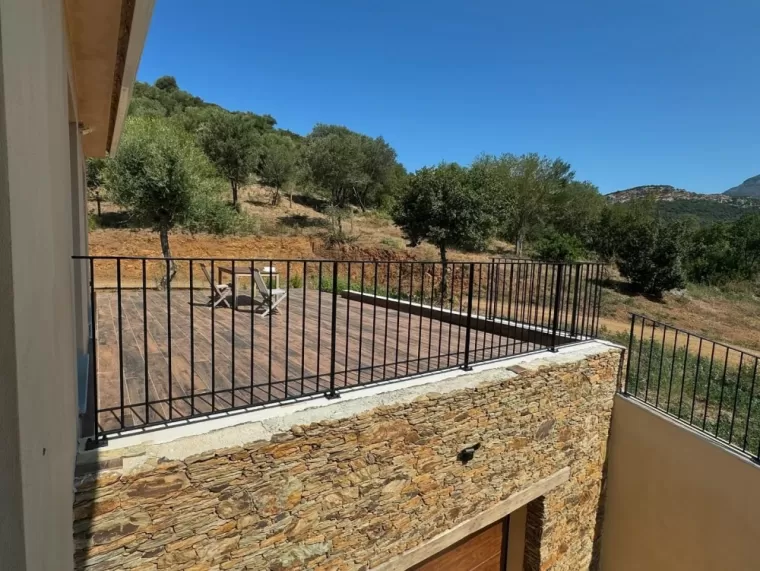 Thermolaquage sur gardes-corps en fer en Corse, Borgo, STM