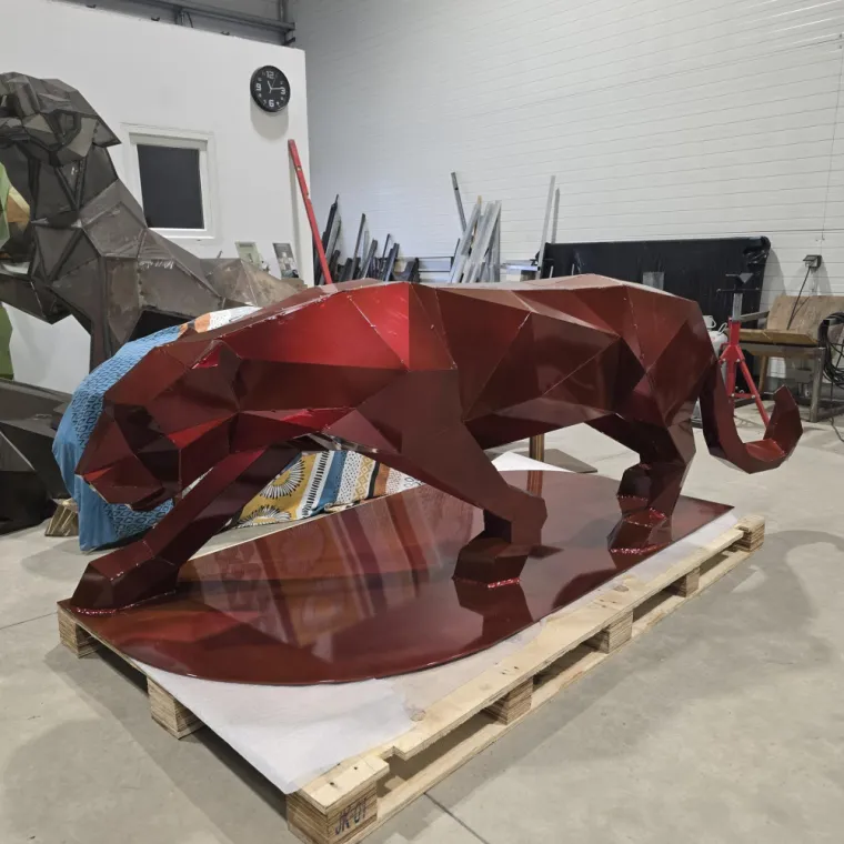 Réalisation d'une panthère en thermolaquage bicouche à Porto-Vecchio, Borgo, STM