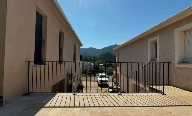 Thermolaquage sur gardes-corps en fer en Corse, Borgo, STM