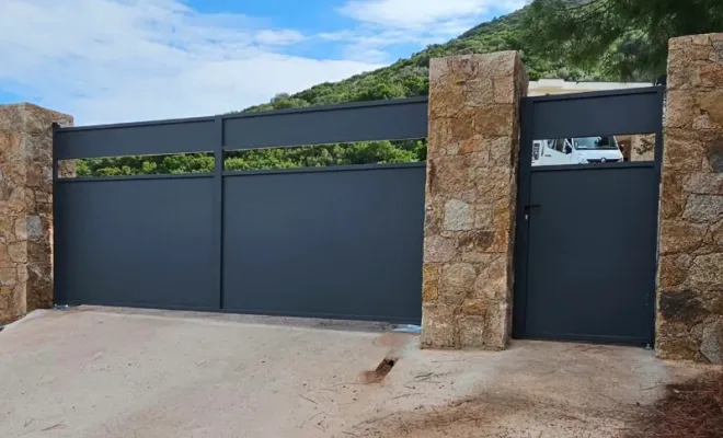 Réalisation et pose de portail et portillon en acier thermolaqué à Porto-Vecchio, Borgo, STM